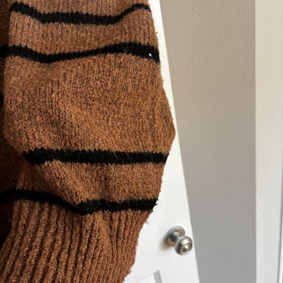 Line & Dot Oversized Striped Sweater - Picture 5 of 5